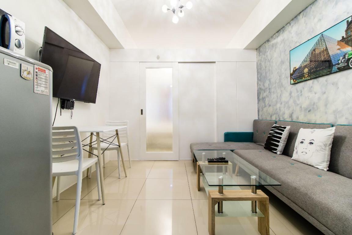 Snapz Staycation @ Jazz Residences Apartment Manila